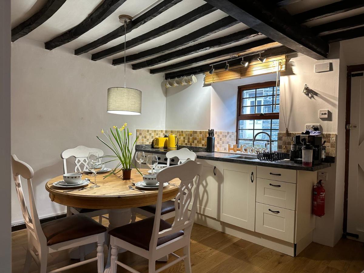 Trawsfynydd Stone Cottage エクステリア 写真